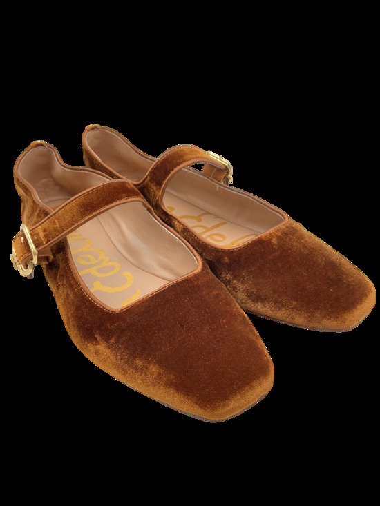 Tuckernuck Shoes - Tuckernuck Velvet Brown Michaela Flats Size 9.5